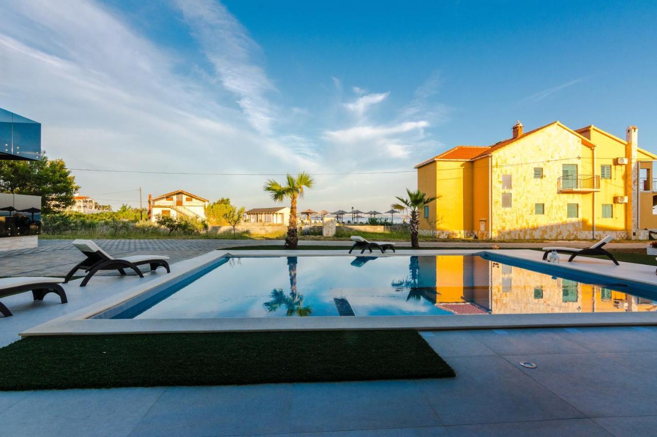 Resort Mirakul Vir Ngoại thất bức ảnh