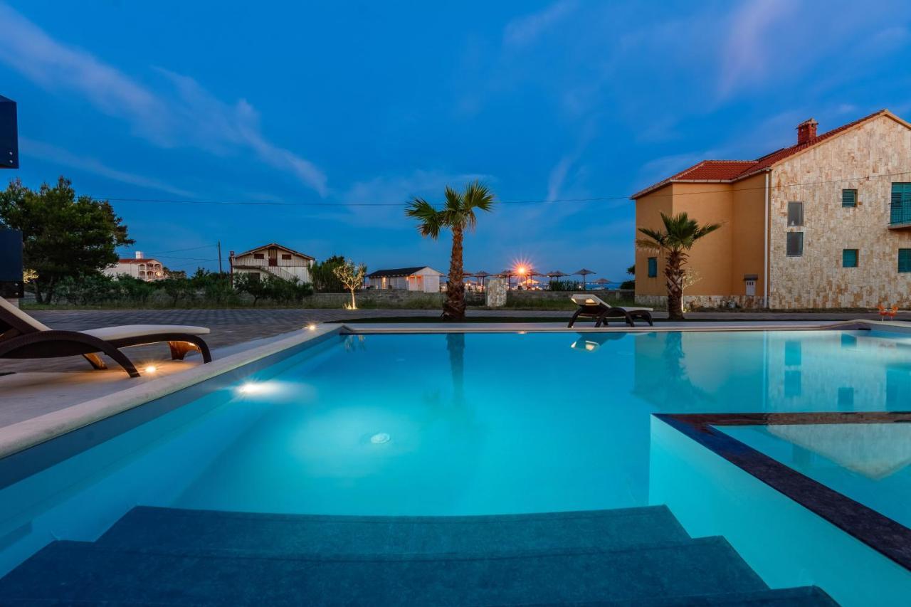 Resort Mirakul Vir Ngoại thất bức ảnh